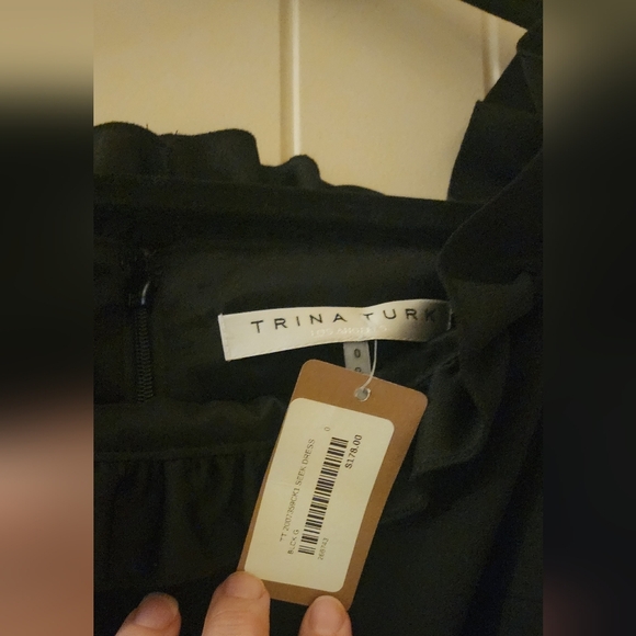 Trina Turk Black Off the Shoulder Ruffled Seek Dress Size 0 NWT - Picture 4 of 5